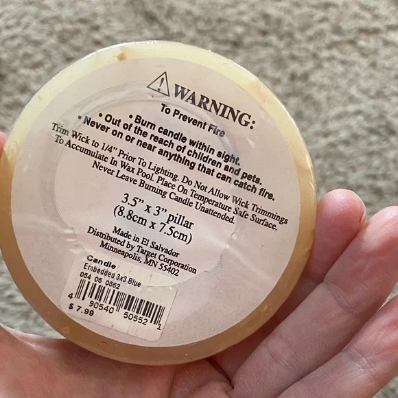 Scented Botanical Candle - Freesia Mist - Picture 4 of 4